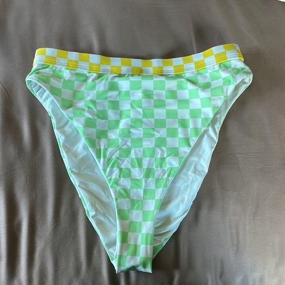 Dippin Daisy’s Green/ Yellow Women’s Size Small Checkered Swimsuit 2 Piece - Picture 2 of 5